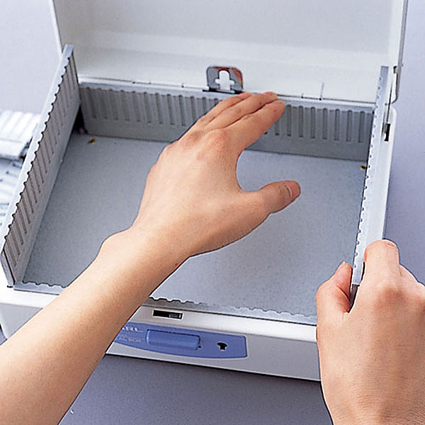 CARL カール事務器 スチール印箱（中）＜科目印80個収納＞印鑑収納